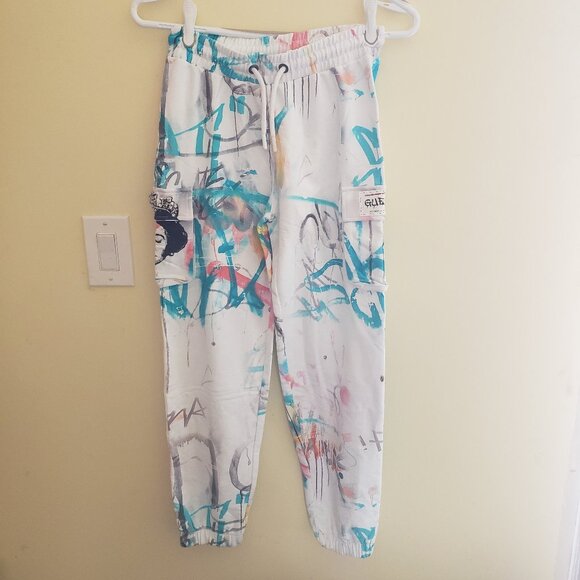 Girl's Youth Size 12 Guess Brandalized Grafitti by Banksy Queen Hoodie & Joggers - Picture 4 of 9